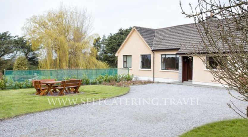 Photo of Baileys Irish Cottage