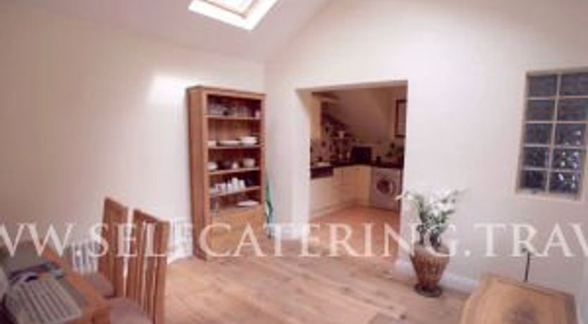 Photo of Ashmount Court