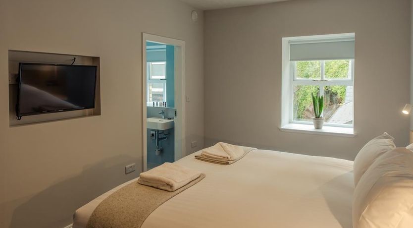 Photo of Isaacs Apartments